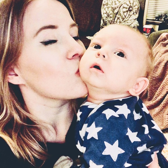 Meet your Posher, Amber - Picture 1 of 2